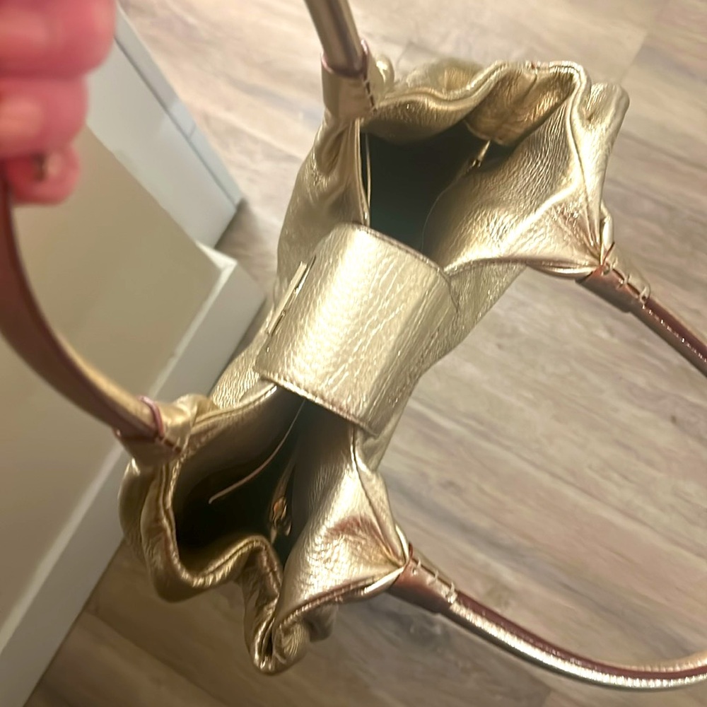 Kade Spade New York Beautiful Gold Soft Leather Hobo Bag - Picture 6 of 9